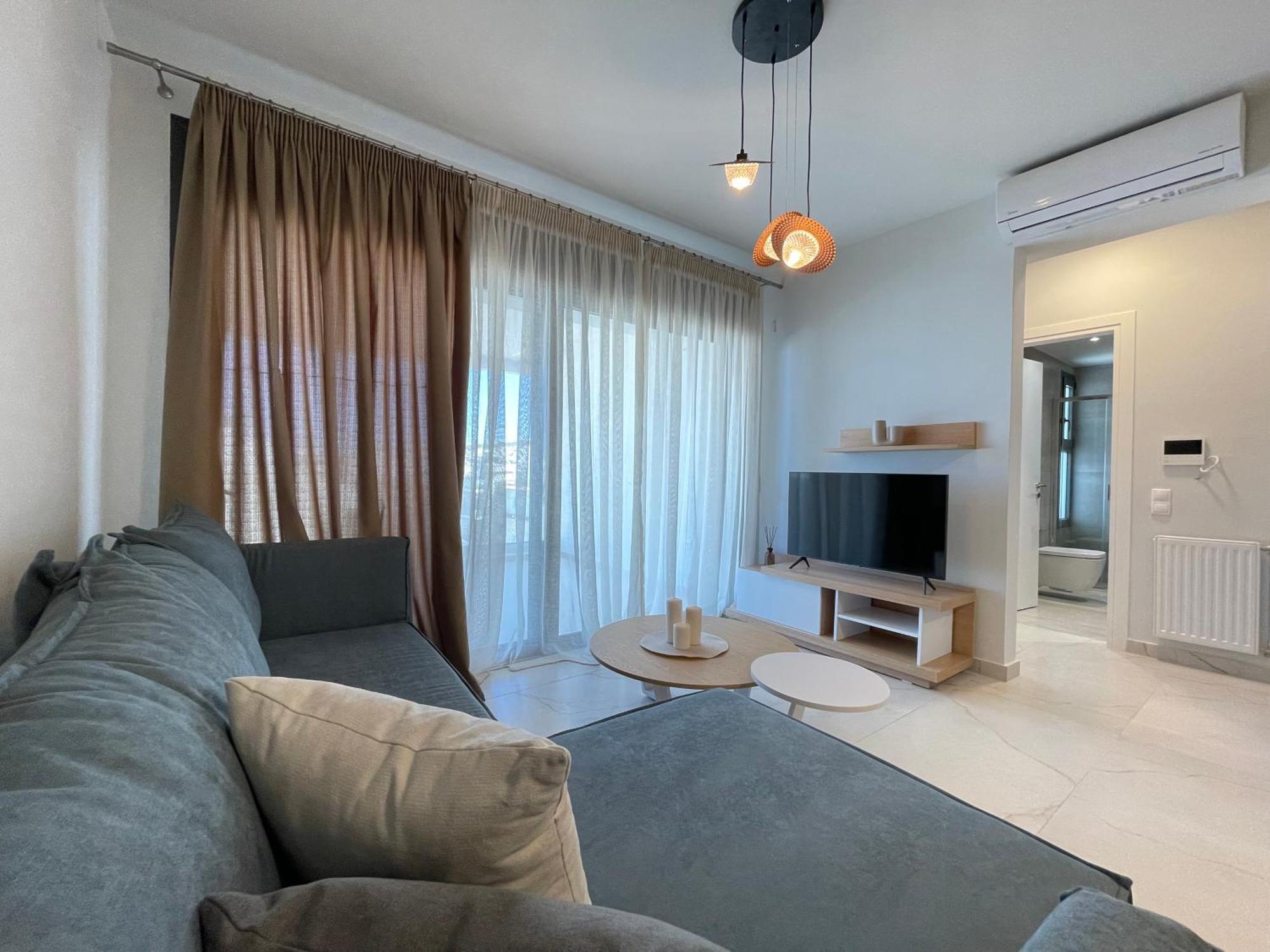 Urban Oasis In Ellinikon Apartment