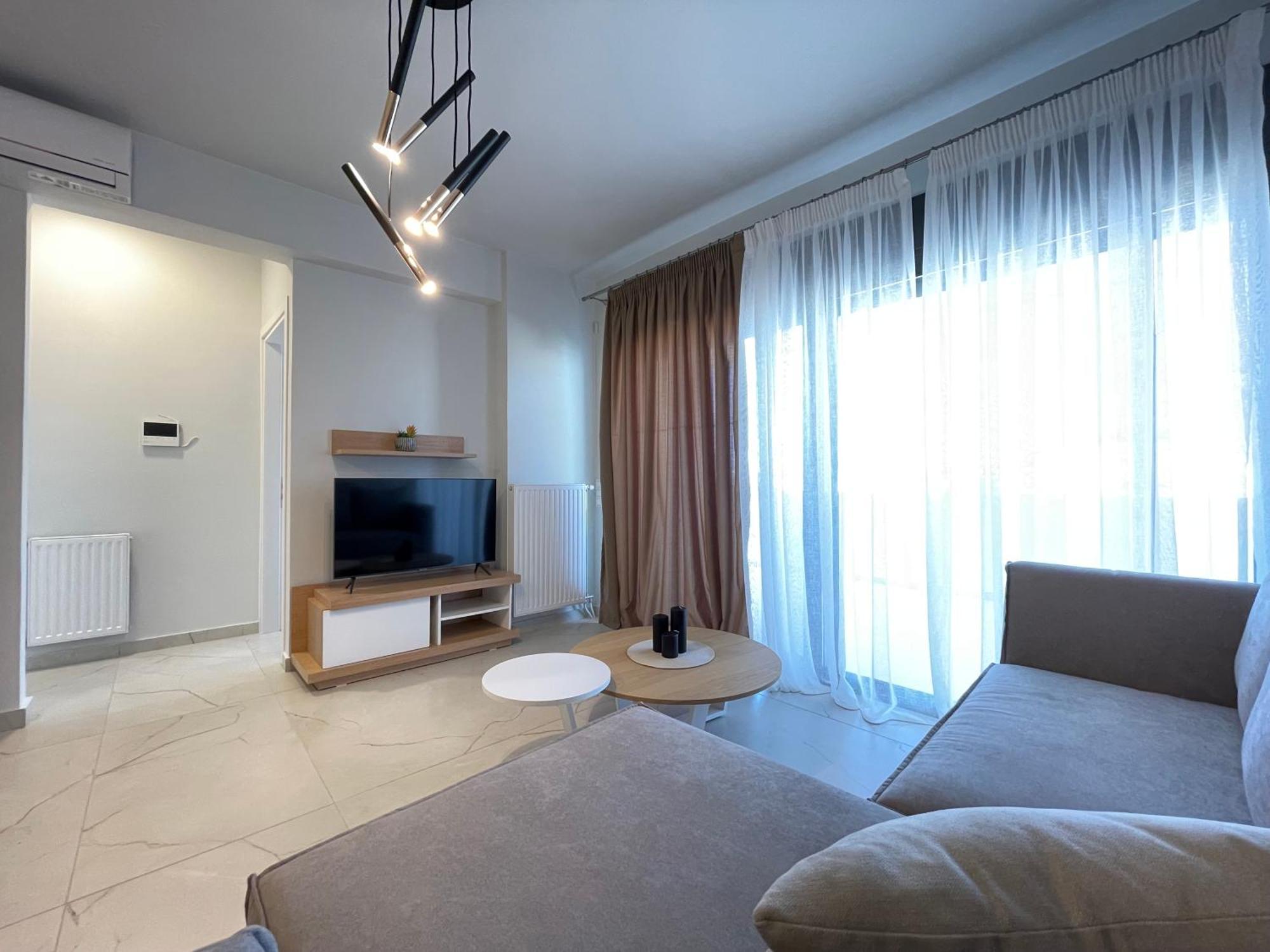 Urban Oasis In Ellinikon Apartment *