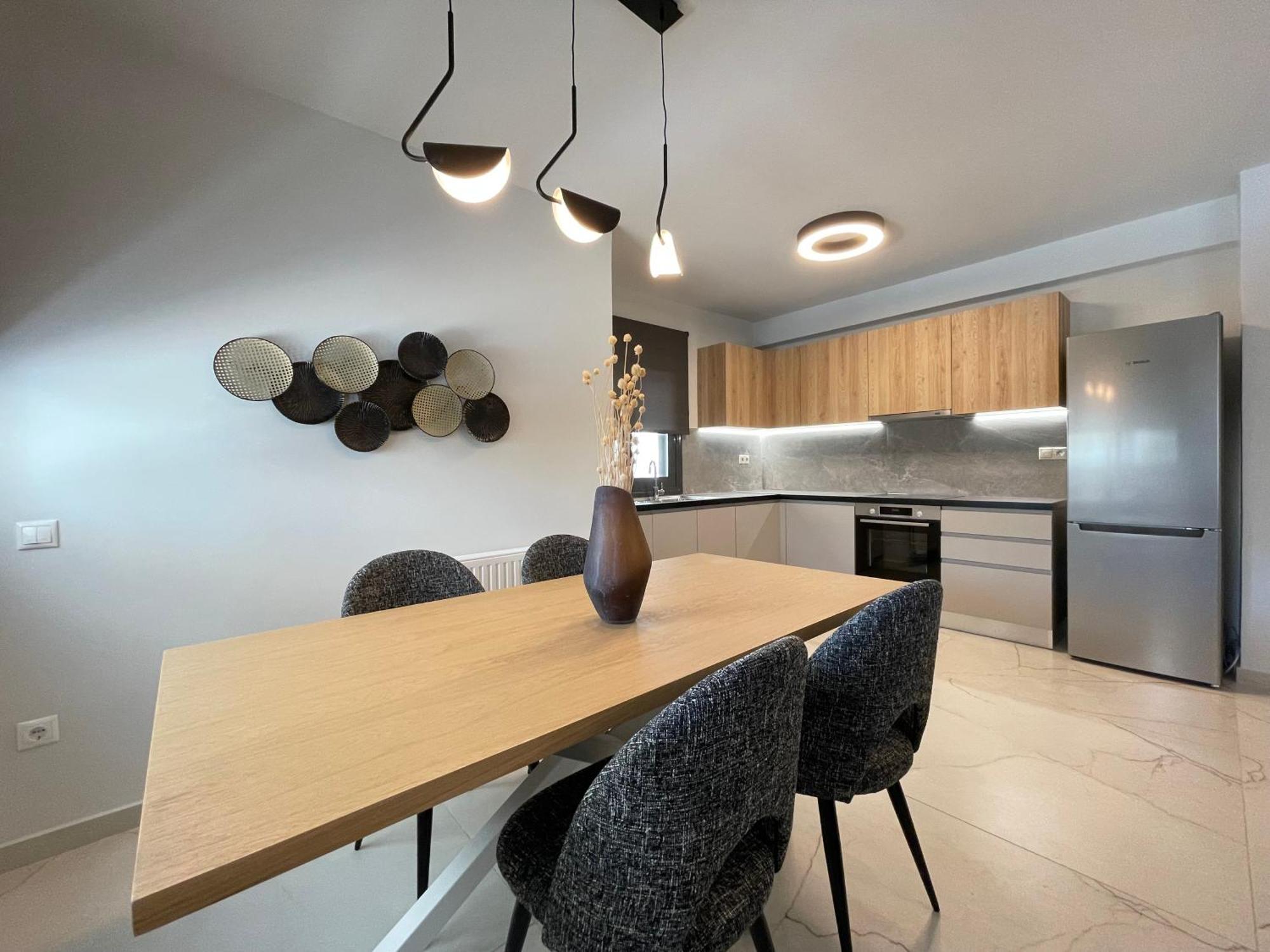Urban Oasis In Ellinikon Apartment